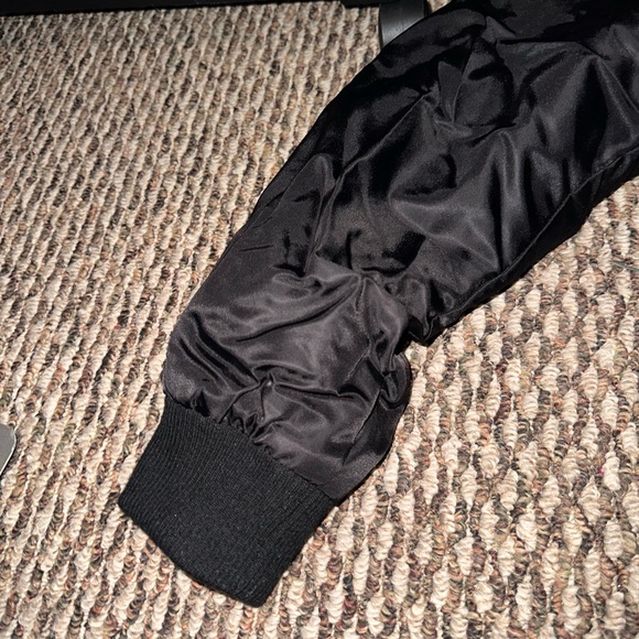 GUESS bomber jacket - Picture 3 of 7